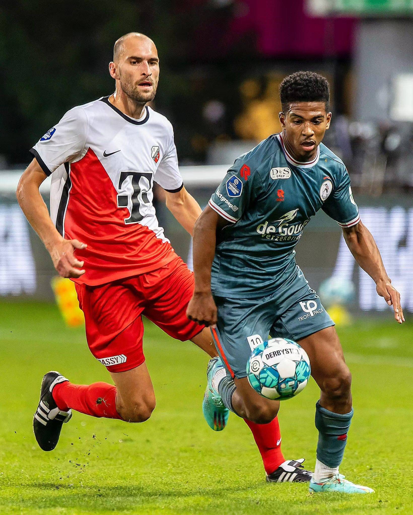 运动员们拎包入住！亚冬会运动员村准备就绪央视新闻客户端.